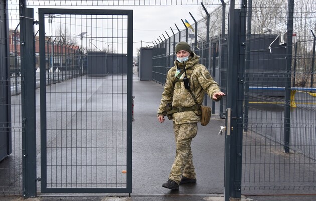  Бойовики не пропустили в ОРДЛО 20 осіб, українські прикордонники допомогли їм повернутися на вільну територію