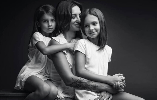 В смертельному ДТП Наталя Тройнюкова втратила двох дочок. Підозрюваний одразу ж після аварії відлетів до Франції