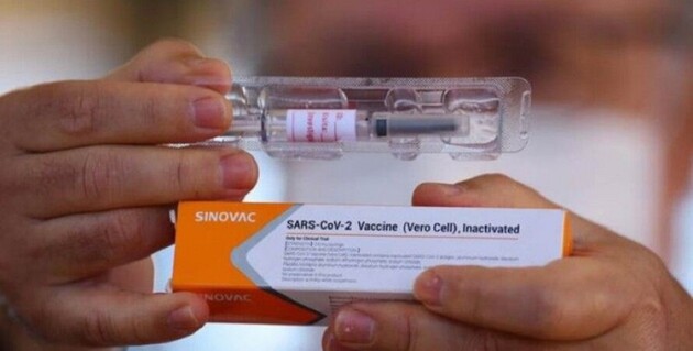 «Медзакупивли Украины» примут 200 тысяч доз вакцины Sinovac Biotech