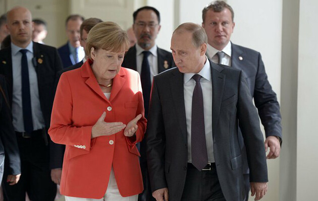 Путін і Меркель обговорили загострення в Донбасі 