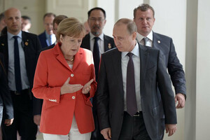 Путін і Меркель обговорили загострення в Донбасі 