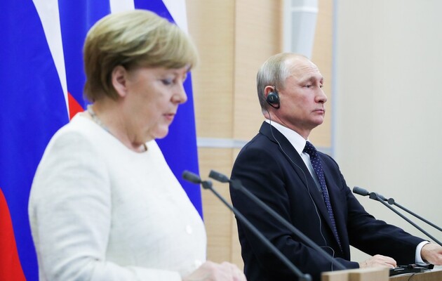 Меркель призвала Путина к деэскалации на востоке Украины. Кремль об этом умолчал