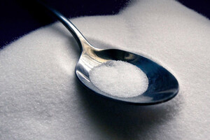 Україна збільшить імпорт цукру для зниження цін на внутрішньому ринку 