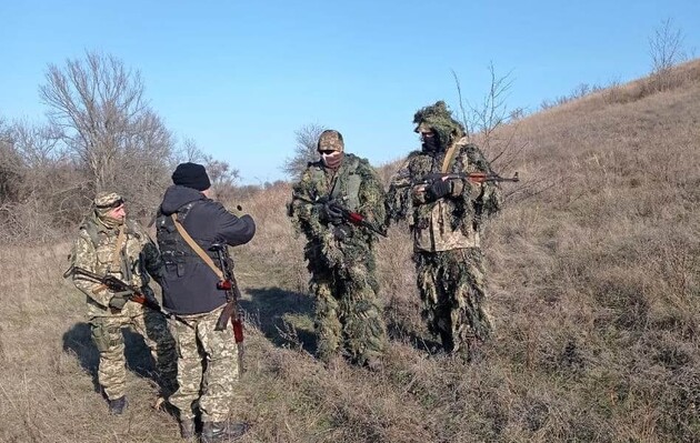 Україна проводить навчання територіальної оборони біля окупованого Криму 