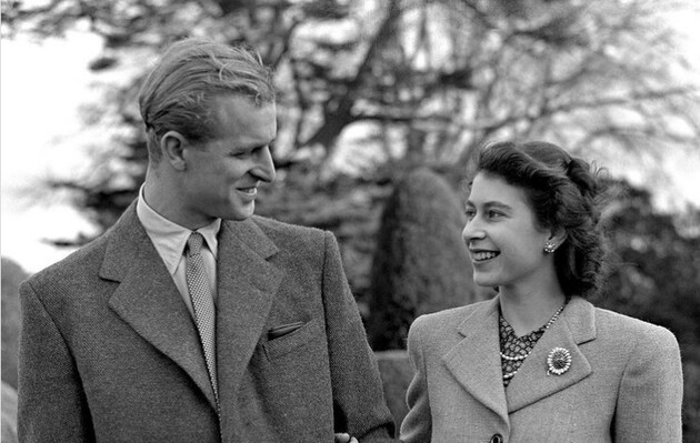 Принц Филипп умер в возрасте 99 лет: что известно о жизни мужа Елизаветы II