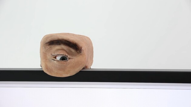 Камера може стежити за користувачами