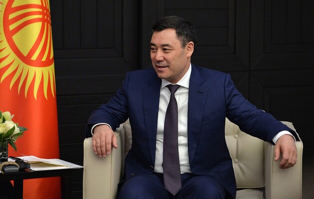 Президент Кыргызстана добился расширения полномочий с помощью референдума