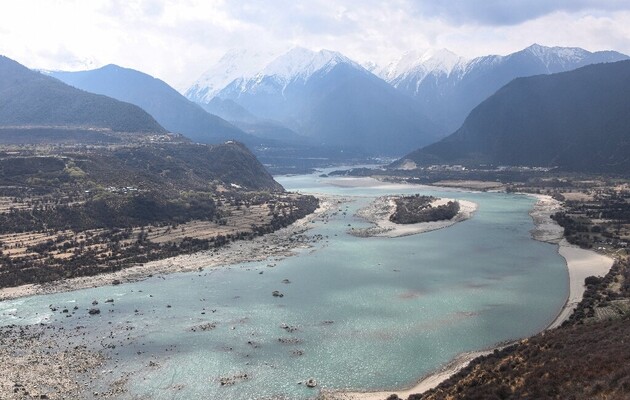 Китай планирует построить в Гималаях «супер-плотину»