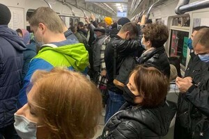 Количество пассажиров в метро встревожило соцсети