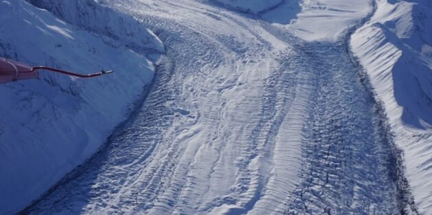 Ледник движется в 50-100 раз быстрее обычного