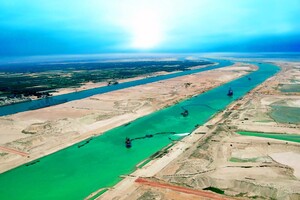 У Єгипті заарештували судно, яке блокувало Суецький канал