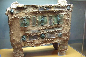 Археологи нашли на вилле в Испании древний римский сейф