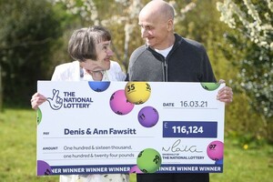 Британський пенсіонер виграв в лотерею 160 тисяч доларів через те, що забув окуляри 