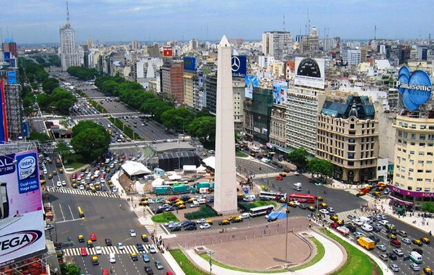Аргентина посилює карантин в Буенос-Айресі до 30 квітня 