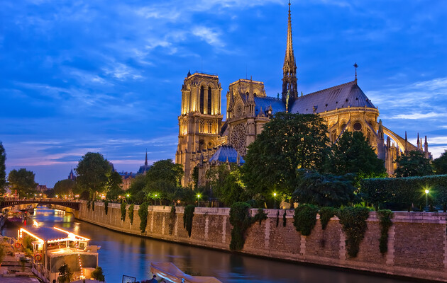 Собор Паризької Богоматері можуть відкрити в 2024 році — міністерка культури 