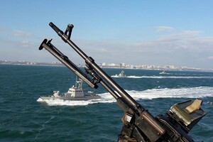Російські прикордонники намагалися заблокувати катери ВМС України в Азовському морі 