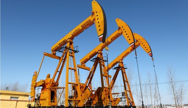 Накопичені запаси нафти в світі закінчуються 
