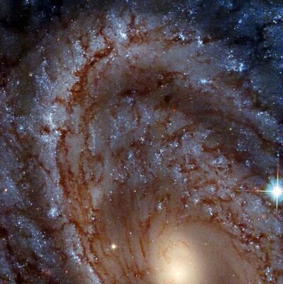 «Хаббл» показав дивовижну спіральну галактику крупним планом 
