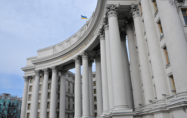 Украина направила ноту об объявлении одного из советников посольства России в Киеве персоной нон грата
