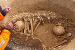 Археологи виявили у Франції древнє парне поховання 
