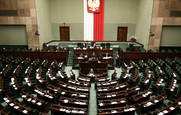 У Сенаті Польщі ухвалили резолюцію щодо агресії РФ проти України 