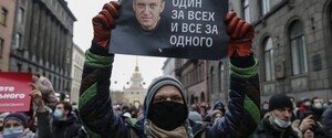 Протести в Росії: на мітингах Навального поліція затримала понад 450 осіб 