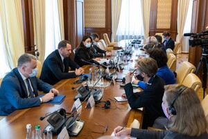 Ермак обсудил с послами G7 переговоры о прекращении войны в Донбассе