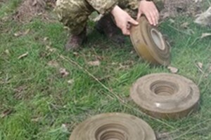 СБУ разоблачила 10 боевиков на Донбассе и изъяла 4 противотанковые мины 