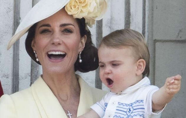 Принц Уильям и Кейт Миддлтон празднуют День рождения сына Луи