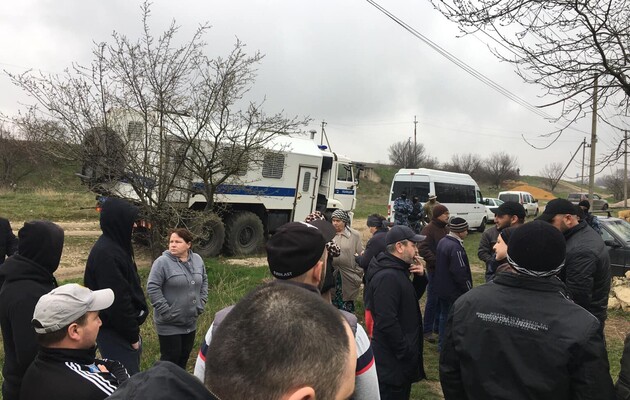 В Крыму российские силовики пришли с обысками в дом крымского татарина – СМИ