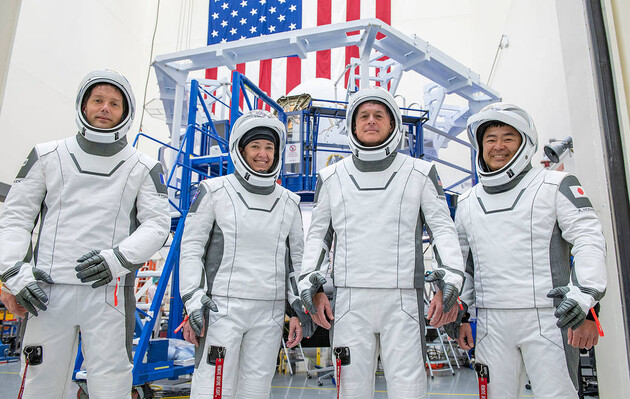 Crew Dragon доставить на МКС чотирьох астронавтів