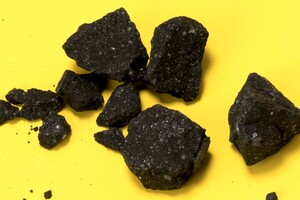 Вчені знайшли воду в стародавньому метеориті 
