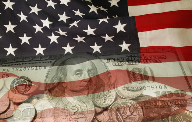 Байден намагається повністю трансформувати економіку США — FT