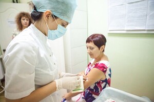 Эксперт: Бедным странам мира сложно провести вакцинацию учителей без поддержки международного сообщества