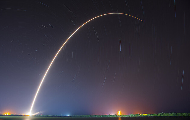 Перший місячний запуск за допомогою ракети SpaceX перенесли на 2022 рік