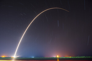 Перший місячний запуск за допомогою ракети SpaceX перенесли на 2022 рік