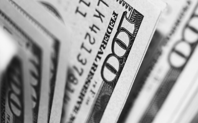 Курс валют НБУ - Гривня несуттєво зміцнилася до долара 