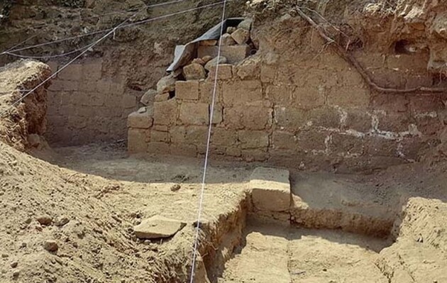 Піраміду почали будувати близько 1350 року