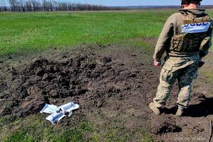 Бойовики вдарили з важких мінометів по прифронтовому селищу на Донеччині: фоторепортаж 