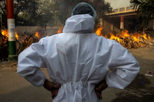 В Индии в результате пожара в COVID-больнице погибли 18 человек