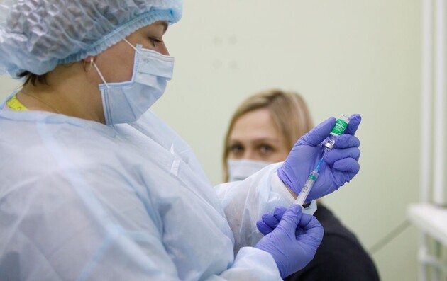 Отказ прививаться от коронавируса: украинцы назвали главные причины