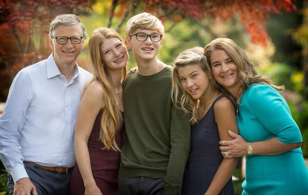 Билл Гейтс разводится с женой Мелиндой Гейтс после 27 лет совместной жизни