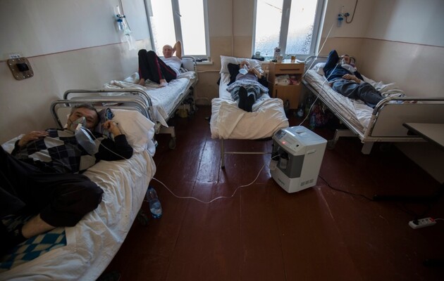 В Украине не осталось ни одного региона, где был бы превышен показатель COVID-госпитализаций 