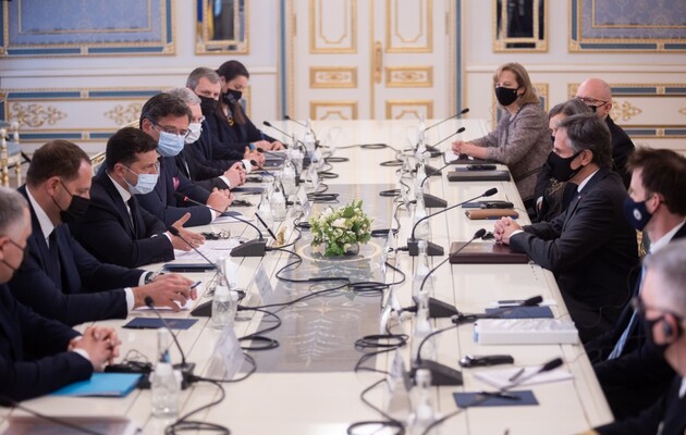 У Києві розпочалася пресконференція президента України і голови американської дипломатії 
