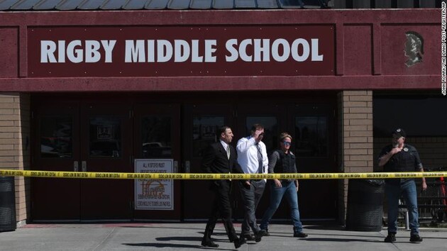 В американській школі шестикласниця відкрила стрілянину з пістолета 