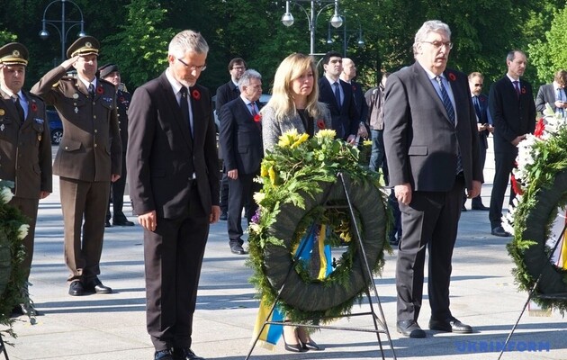 Україна домагається будівництва меморіалу українським жертвам нацизму у Берліні – посол Мельник