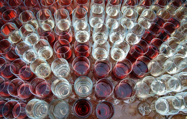 Алкоголь вживають 66% українців, є й ті, що випивають кожного дня – опитування