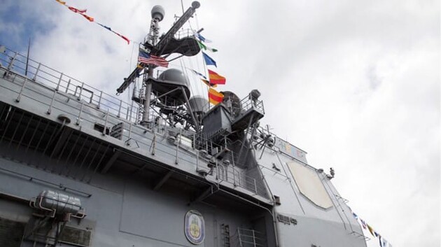 Американские военные задержали судно с партией российского оружия на борту 