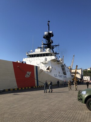 Американський фрегат зайшов в одеський порт 