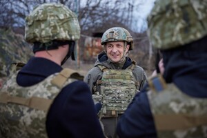 Зеленский отметил уменьшение снайперских прицельных выстрелов в Донбассе